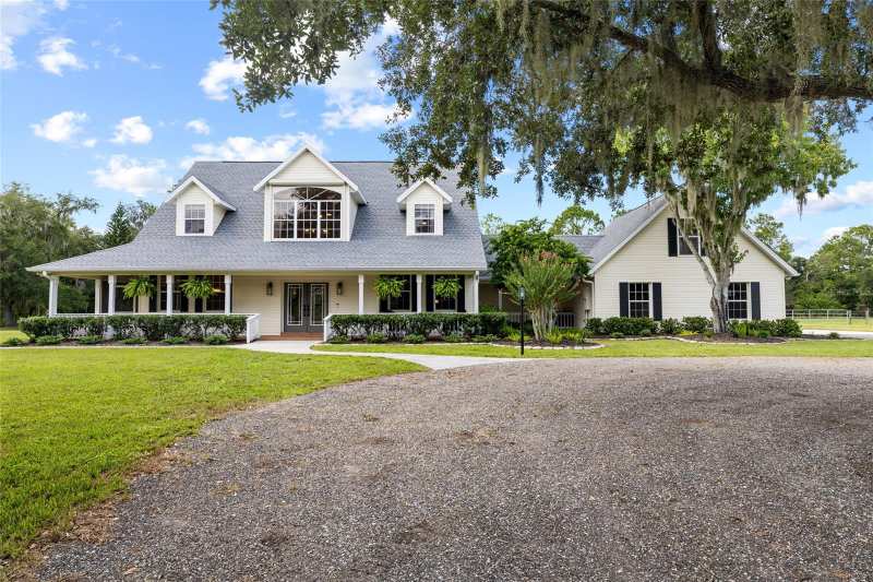 5 bedroom Single Family Residence at 1070 Bel Air Star Parkway, Bel-Air Estates, Sarasota — photo 1
