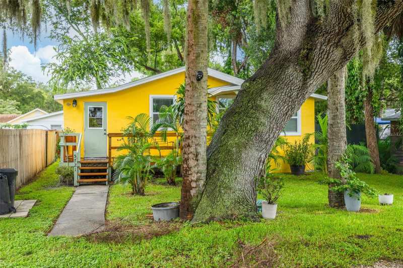 2 bedroom Single Family Residence at 5721 Casson Avenue, Garden Grove Add, New Port Richey — photo 1