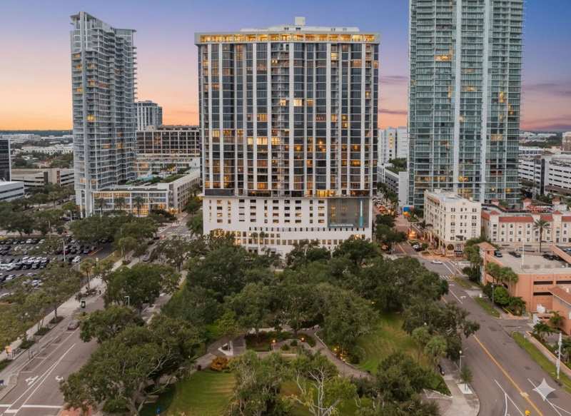 2 bedroom Condominium at 1 Beach Drive #2206, Bayfront Tower Condo, St Petersburg — photo 1