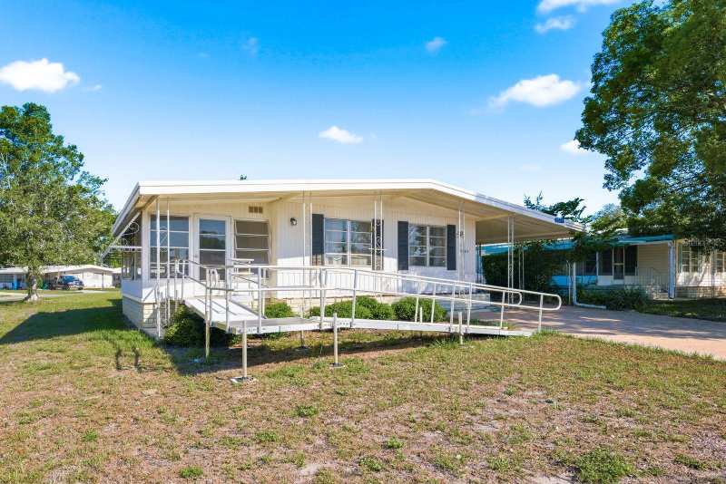 2 bedroom Mobile Home at 7557 Fairlane Avenue, High Point Mh Sub, Brooksville — photo 1