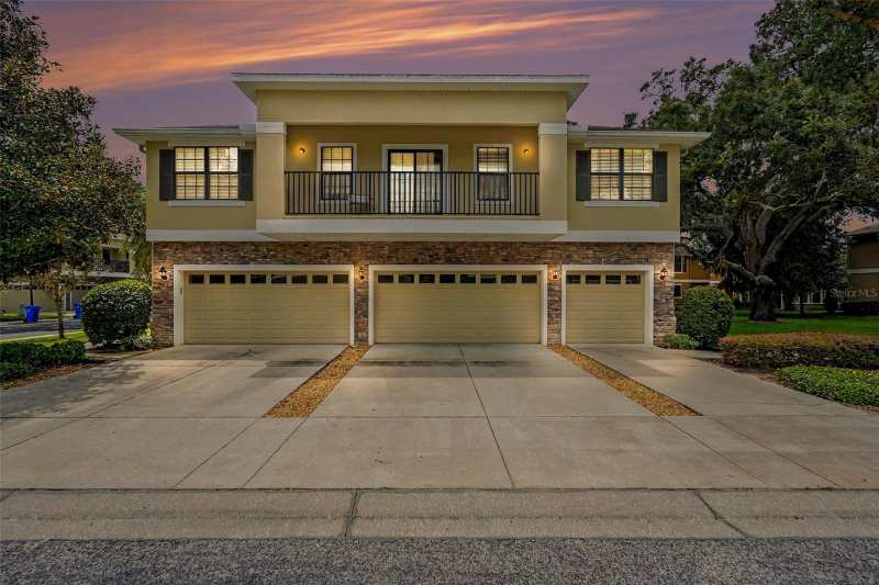 3 bedroom Townhouse at 5520 Kinglethill Drive, Fishhawk Ranch Ph 2 Tr 1, Lithia — photo 1