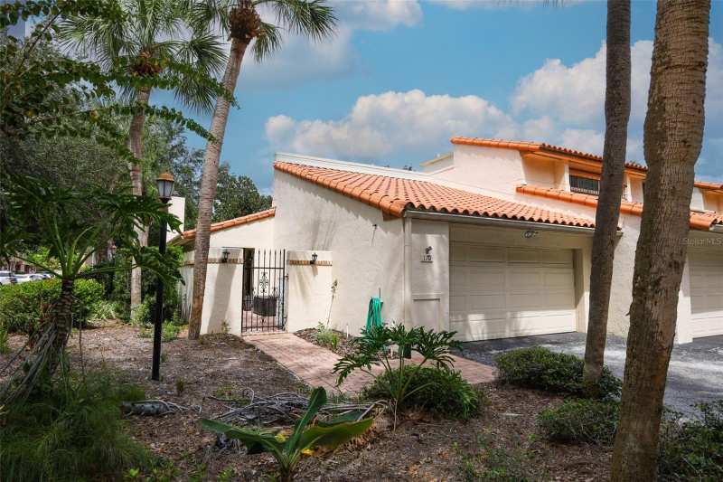 2 bedroom Condominium at 170 Balfour Drive #1, Winter Park Pointe 01, Winter Park — photo 1