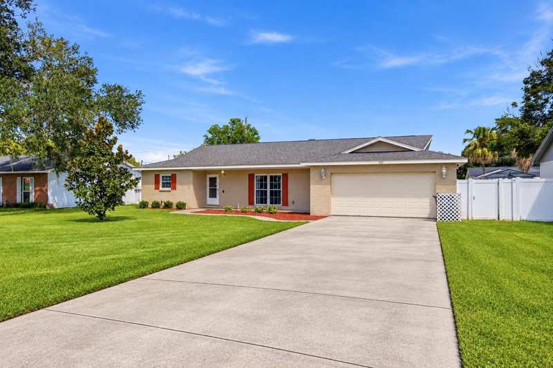 3 bedroom Single Family Residence at 104 Mitchell Drive, Hickory Hammock Unit 3A, Brandon — photo 1
