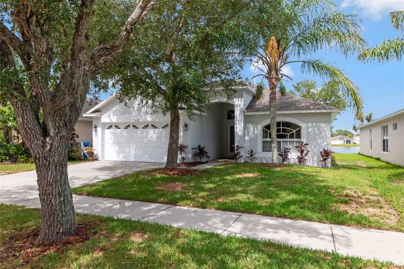 3 bedroom Single Family Residence at 2313 Lawrence Hall Street, River Bend Ph 3B, Ruskin — photo 1