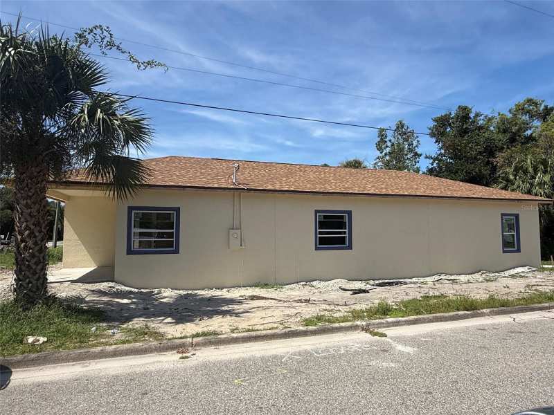3 bedroom Single Family Residence at 700 Loomis Avenue, Schantz Blk 32 Daytona, Daytona Beach — photo 1
