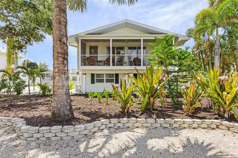 3 bedroom Single Family Residence at 140 Bay Mar Drive, Case, Fort Myers Beach — photo 1
