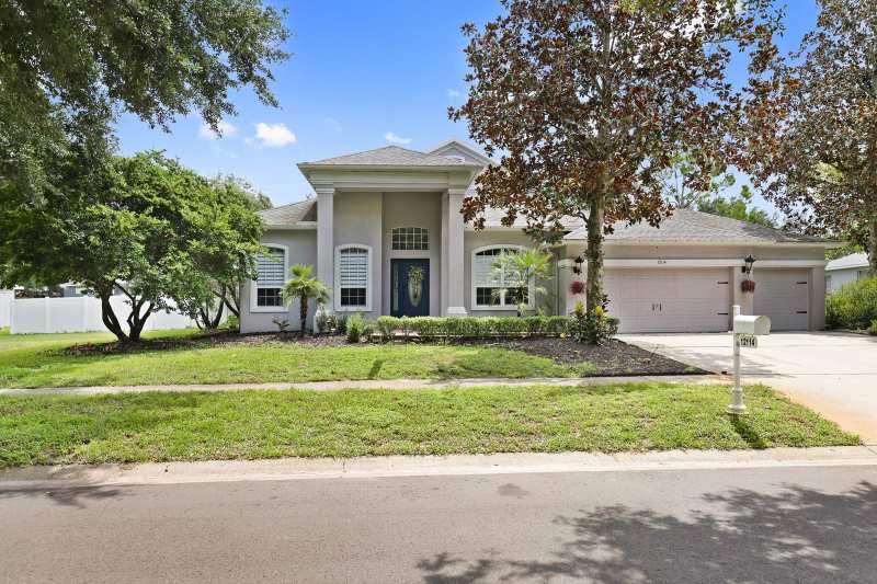4 bedroom Single Family Residence at 12114 Creek Edge Drive, Creekside Sub, Riverview — photo 1
