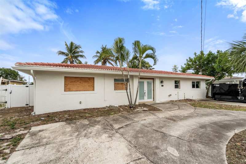 3 bedroom Single Family Residence at 9570 Sun Isle Drive, Sun Plaza Isles, St Petersburg — photo 1