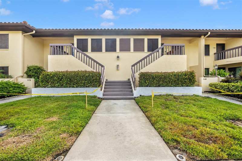 2 bedroom Condominium at 5178 Lake Village Drive #86, Village Lake, Sarasota — photo 1