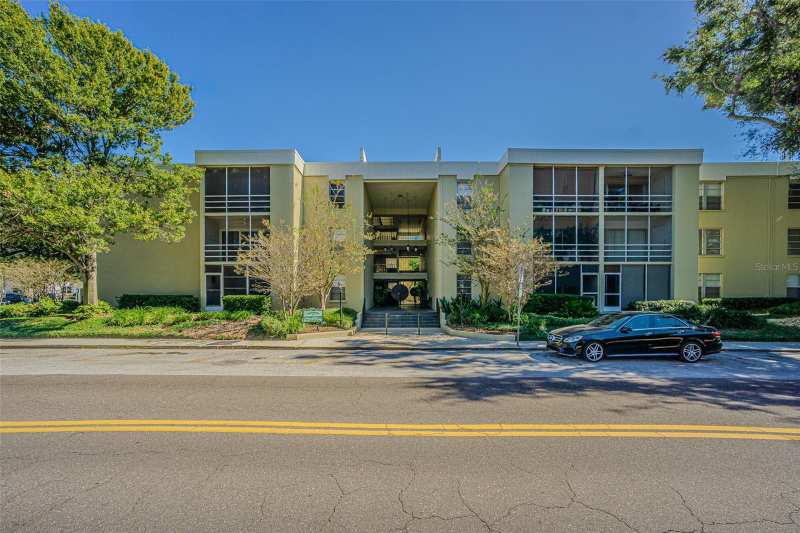 2 bedroom Condominium at 2302 S Manhattan Avenue #219, The Condomin F Sunset Park, Tampa — photo 1