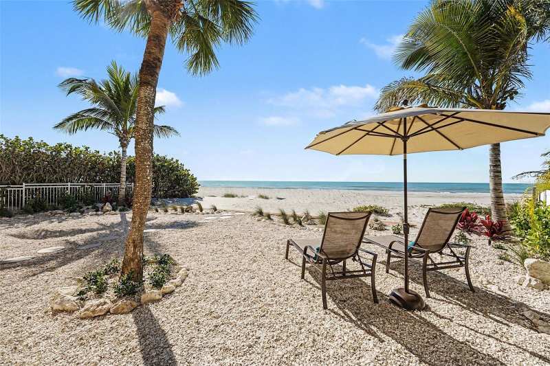 5 bedroom Single Family Residence at 19936 Gulf Boulevard, Indian Rock South Shore, Indian Shores — photo 1