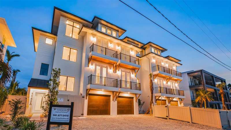 5 bedroom Condominium at 1142 Windsong Lane #A, 1140 Windsong Lane Land Condo, Sarasota — photo 1