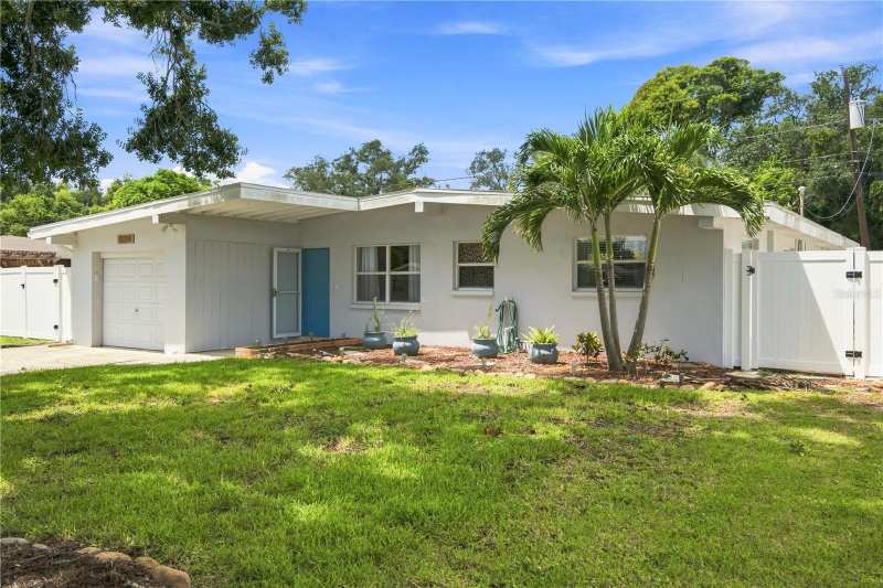 3 bedroom Single Family Residence at 11610 116th Street, Orange Blossom Ridge, Seminole — photo 1