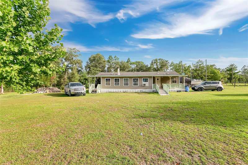 3 bedroom Mobile Home at 12531 NE 18th Street, Williston Hlnds, Williston — photo 1