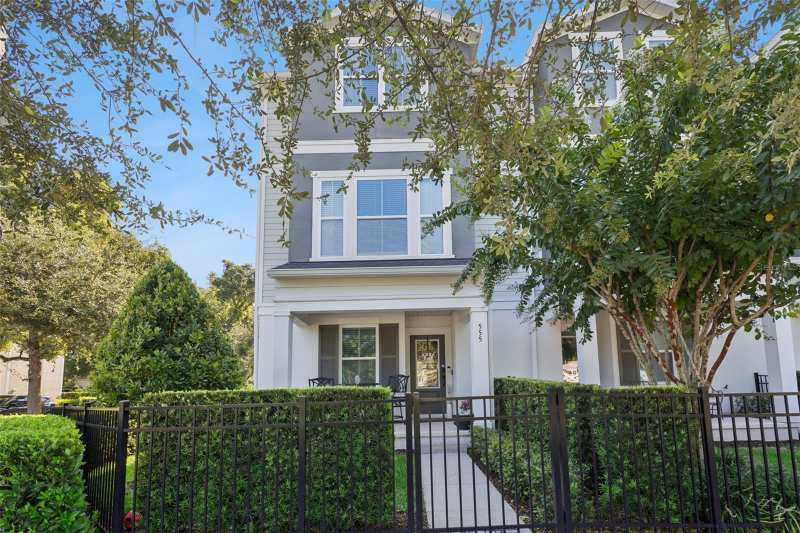 3 bedroom Townhouse at 555 N Fern Creek Avenue #1, Concord Place, Orlando — photo 1
