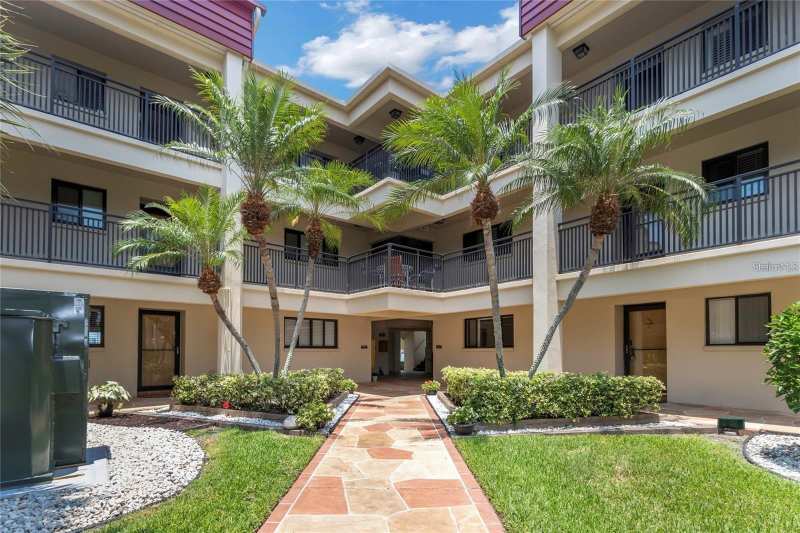 2 bedroom Condominium at 895 S Gulfview Boulevard #303, Clearwater Point 4, Clearwater Beach — photo 1