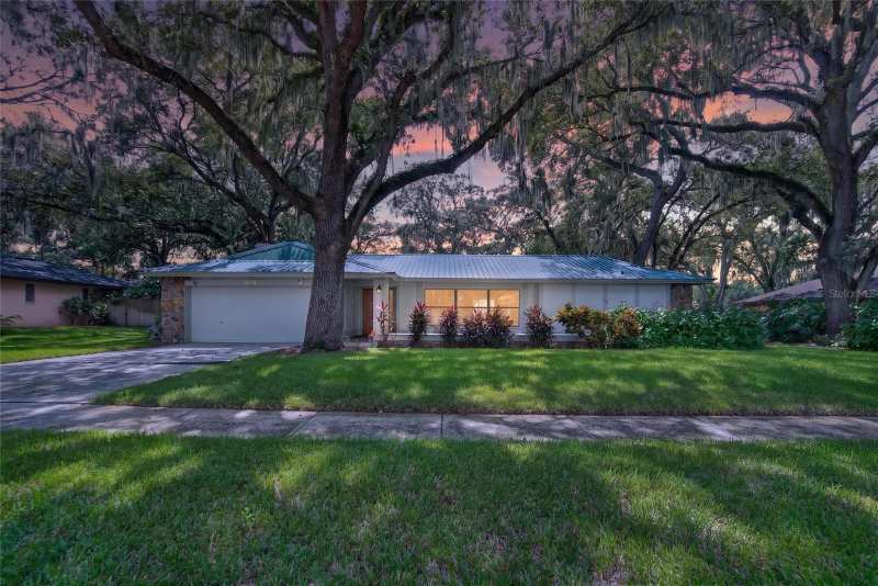 4 bedroom Single Family Residence at 3038 Wister Circle, Buckhorn Spgs Manor, Valrico — photo 1