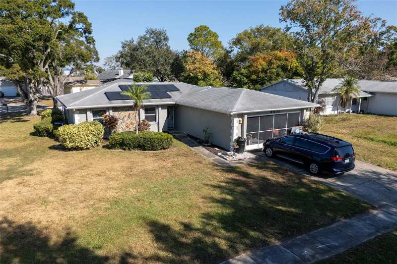 4 bedroom Single Family Residence at 6401 Cedarbrook Drive, Autumn Run, Pinellas Park — photo 1