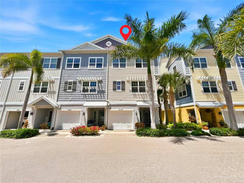 3 bedroom Townhouse at 3137 Moorings Drive, Cove At Loggerhead Marina, St Petersburg — photo 1