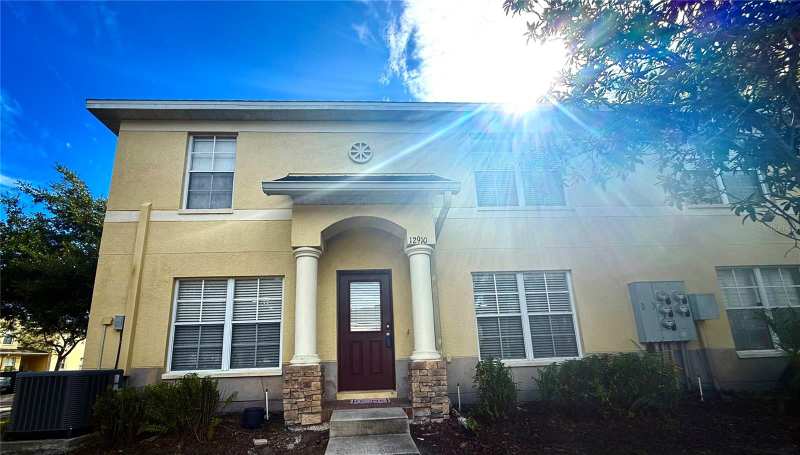 3 bedroom Townhouse at 12910 Jessup Watch Place, Summerfield Village 1 Tr 2, Riverview — photo 1