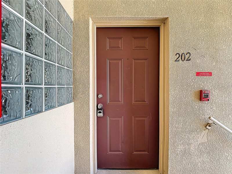 3 bedroom Condominium at 6446 Cypressdale Drive #202, Villages Of Bloomingdale Condo, Riverview — photo 1