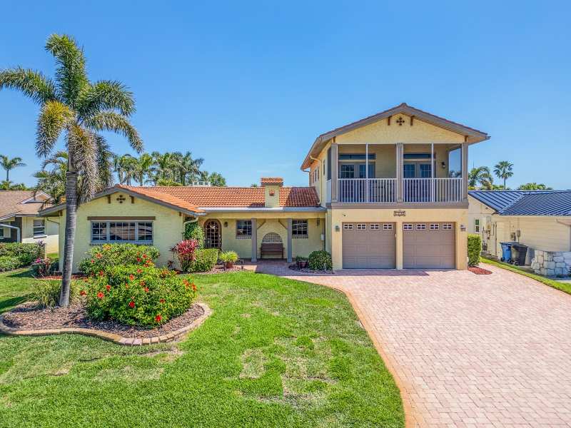 4 bedroom Single Family Residence at 1140 81st Street, South Cswy Isle Yacht Club 5th Add, St Petersburg — photo 1