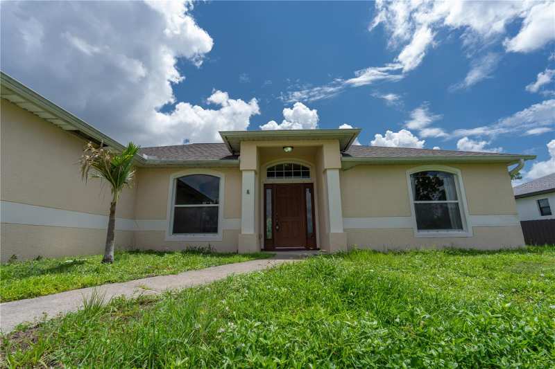 3 bedroom Single Family Residence at 4129 NE 19th Place, Cape Coral, Cape Coral — photo 1