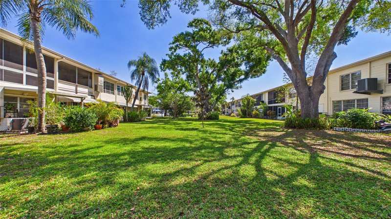 1 bedroom Condominium at 5664 40th Terrace #428, Clearview Oaks, St Petersburg — photo 1