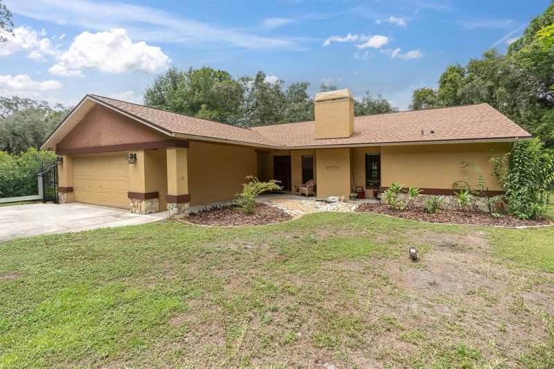 3 bedroom Single Family Residence at 6812 Ridge Top Drive, Oak Ridge, New Port Richey — photo 1