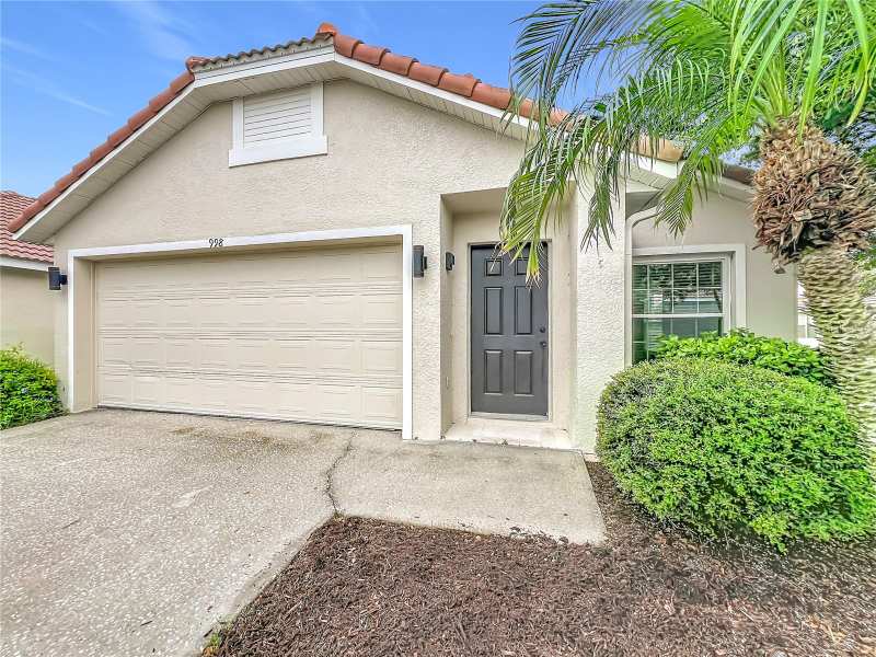 3 bedroom Single Family Residence at 998 White Springs Lane, Greenbriar, Winter Springs — photo 1