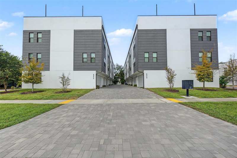 3 bedroom Townhouse at 4215 W North A Street #9, North A Street Twnhms, Tampa — photo 1