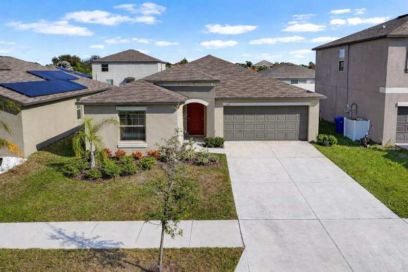4 bedroom Single Family Residence at 889 Calico Scallop Street, Shell Cove, Ruskin — photo 1
