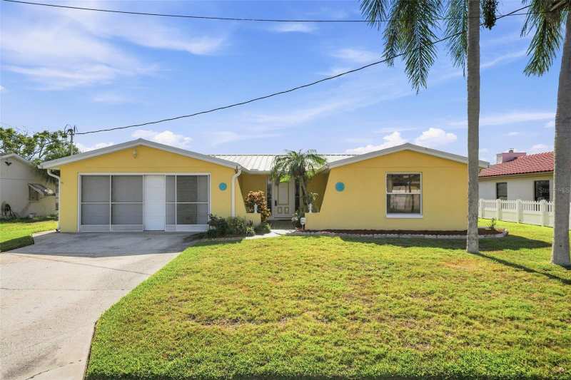 2 bedroom Single Family Residence at 4388 7th Isle Drive, Hernando Beach, Hernando Beach — photo 1