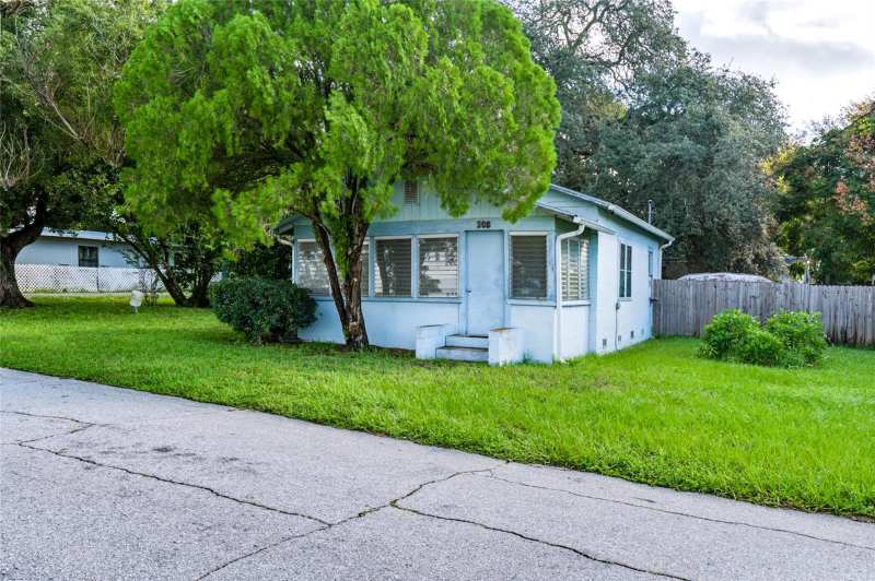 3 bedroom Single Family Residence at 308 S Galena Avenue, Minneola, Minneola — photo 1