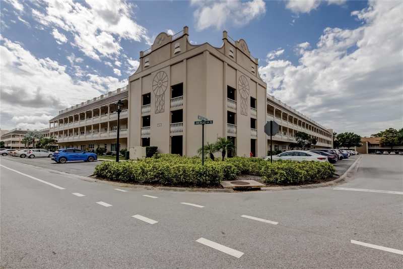 2 bedroom Condominium at 2170 Americus Boulevard #64, On Top Of The World, Clearwater — photo 1