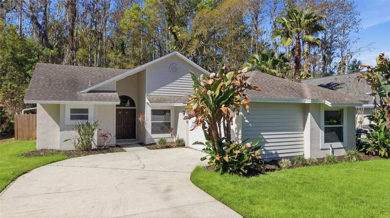 3 bedroom Single Family Residence at 812 Crestridge Drive, Fieldstone Village At Woodfield, Tarpon Springs — photo 1