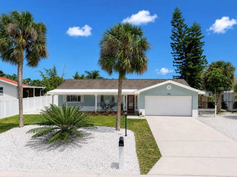 3 bedroom Single Family Residence at 6513 Abaco Drive, Apollo Beach Unit 08 A Resubdi, Apollo Beach — photo 1