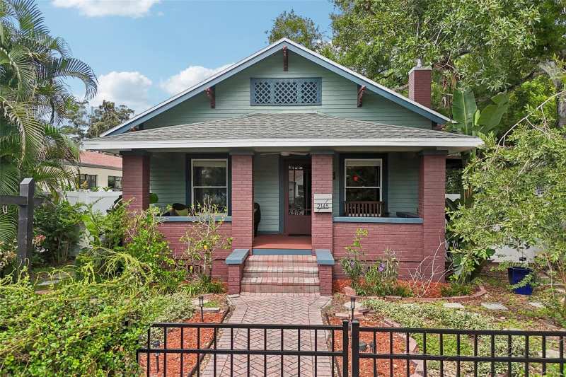 3 bedroom Single Family Residence at 2145 4th Ave N, Bronx, St Petersburg — photo 1