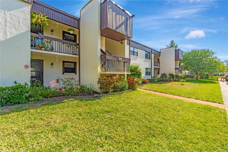 2 bedroom Condominium at 2400 Winding Creek Boulevard #24-102, Winding Creek, Clearwater — photo 1