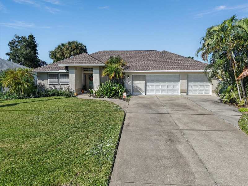 3 bedroom Single Family Residence at 17 Sportsman Road, Rotonda West Broadmoor, Rotonda West — photo 1