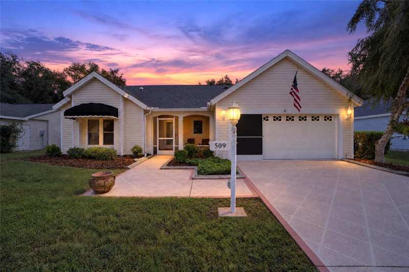 2 bedroom Single Family Residence at 509 Chula Vista Avenue, The Villages, The Villages — photo 1