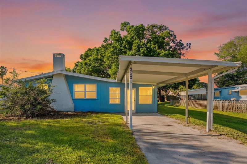 2 bedroom Single Family Residence at 2521 Highland Acres Dr, Highland Acres, Clearwater — photo 1