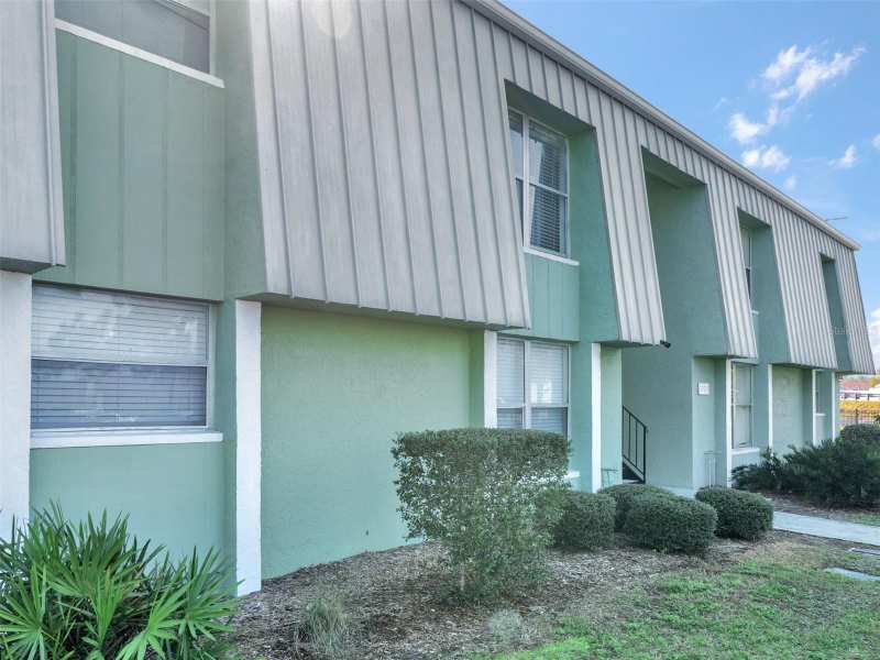 2 bedroom Condominium at 7450 35th Street #1604, Lauren Manor West Condo, Pinellas Park — photo 1