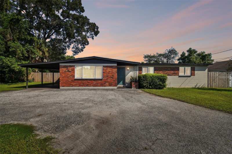 4 bedroom Single Family Residence at 2913 W Xanthus Street, Waters Ave Estates, Tampa — photo 1