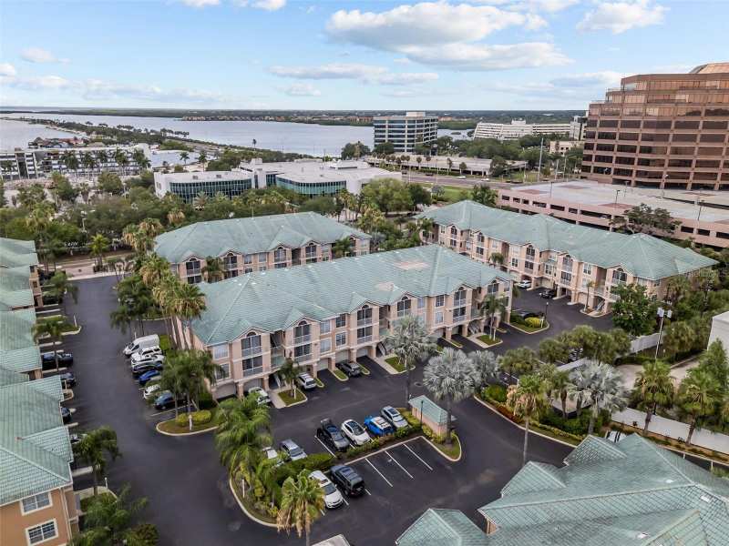 1 bedroom Condominium at 3302 Bay Club Circle #3202, Island Club At Rocky Point A C, Tampa — photo 1