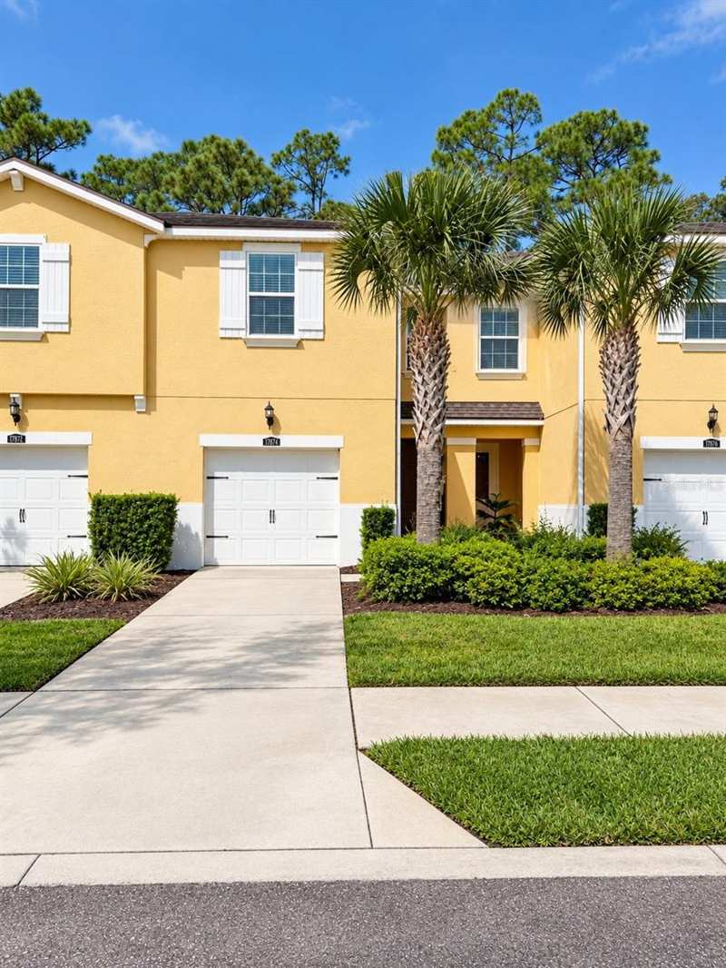 3 bedroom Townhouse at 17874 Althea Blue Place, Lakeshore Preserve, Lutz — photo 1