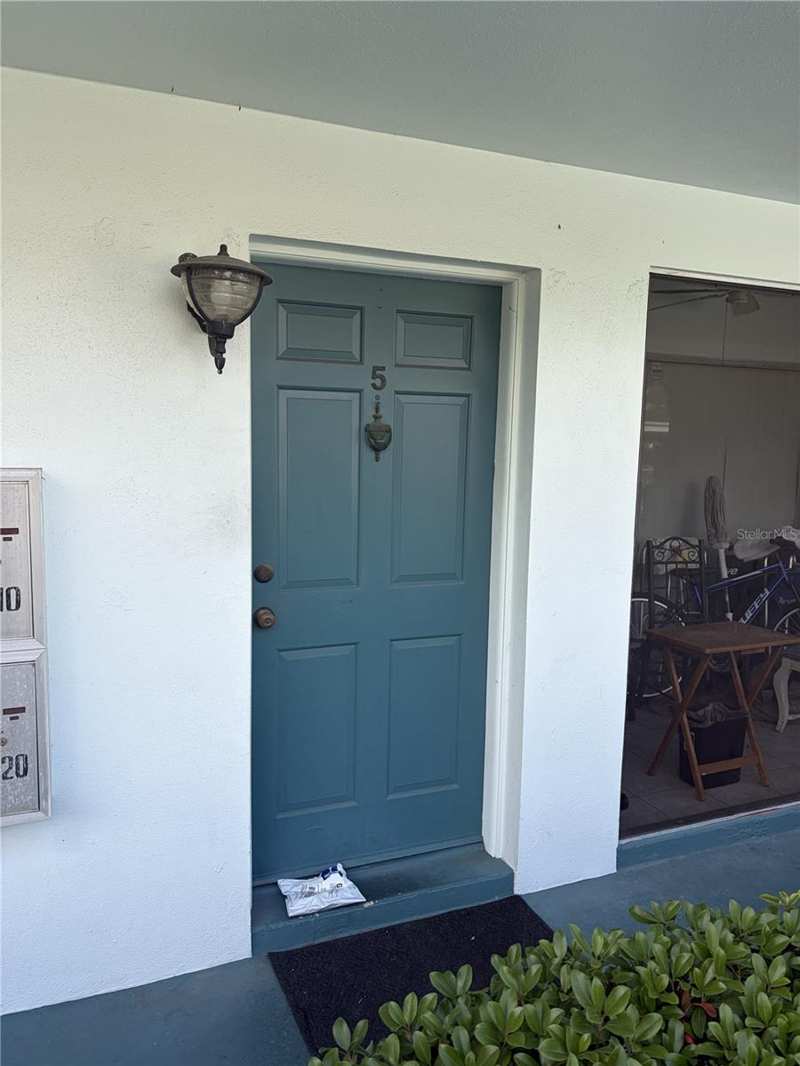 1 bedroom Condominium at 1485 Lakeview Road #5, Carriage View At Clearwater Condo, Clearwater — photo 1