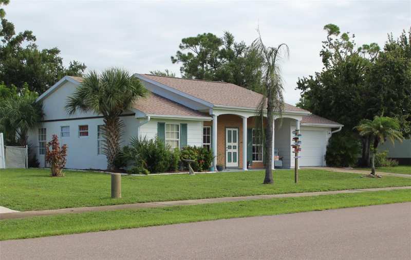 2 bedroom Single Family Residence at 2320 Alton Road, Port Charlotte Golf Crse Sec, Port Charlotte — photo 1