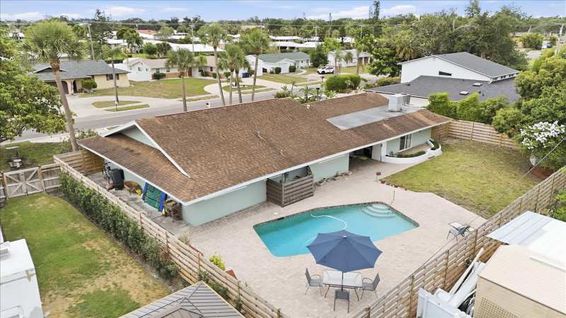 4 bedroom Single Family Residence at 3612 S Lockwood Ridge Road, South Gate, Sarasota — photo 1