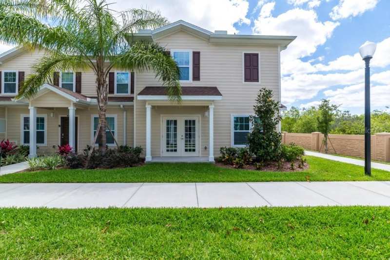 4 bedroom Townhouse at 8981 Shine Drive, West Lucaya Village, Kissimmee — photo 1